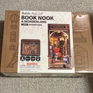 Rolife Book Nook & Wonderland Bookstore - Brown